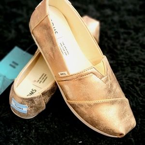 Toms New Champagne Shimmer Slip On Loafers 6 NWT